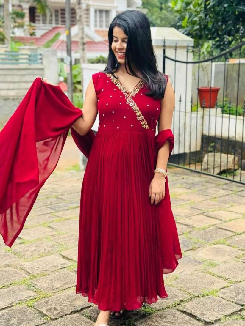 06E99BD7-9D09-4568-ABAB-BB6CB5581569 (1) Reddish marron kurti - Image 1