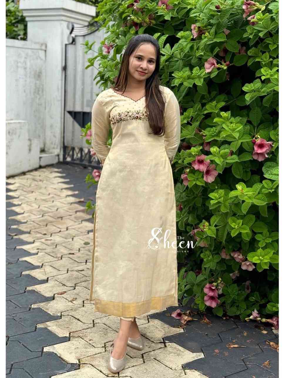 09A0B9C7-D903-4251-8ABC-3343020BD87F (1) Semi-tissue fabric kurti - Image 1