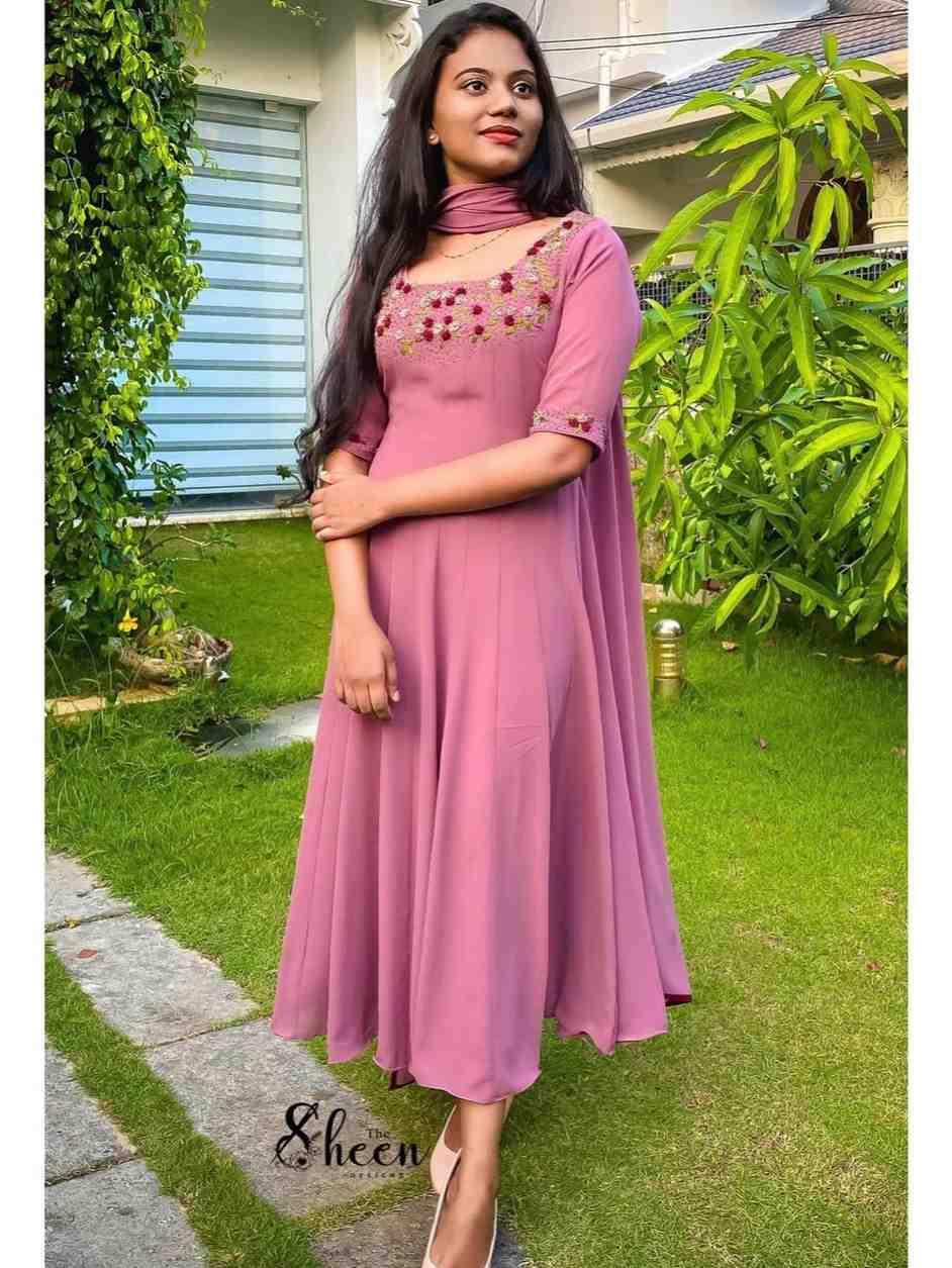 148FAB59-8DEB-4CB1-BF1B-06D76F5067A0 (1) Dusty rose pink panel-cut kurti - Image 1