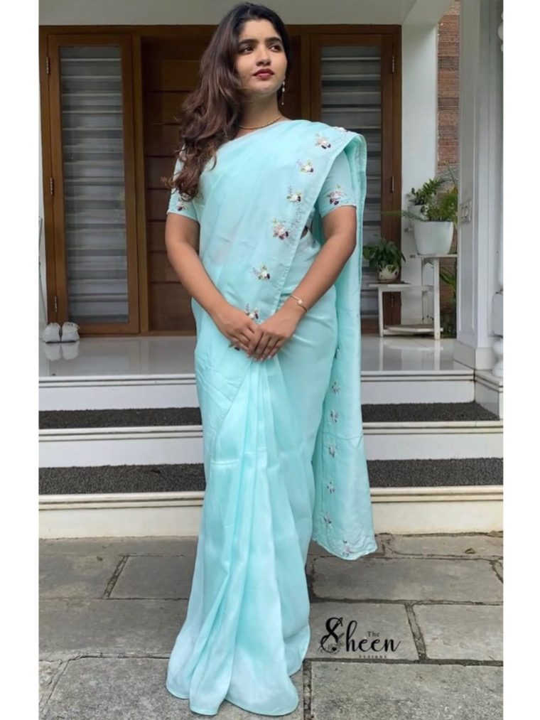 241C6603-2AF2-42FD-9AA2-FA7B214CB69A Blue Uppada silk saree - Image 1