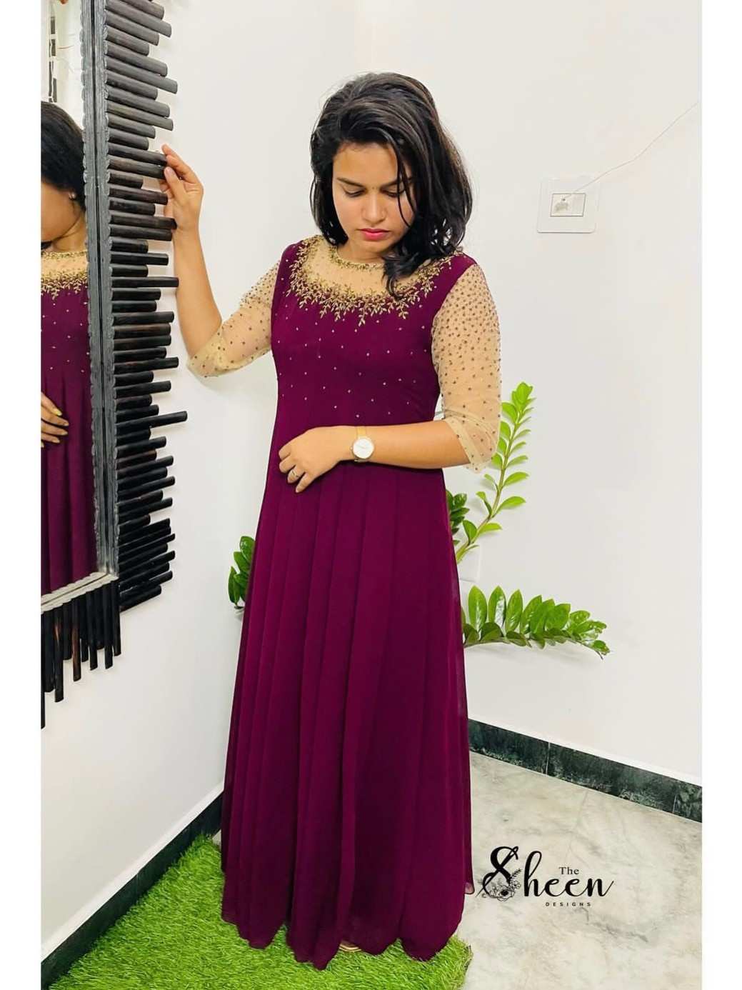 6BB2C679-B888-4DCA-946F-F4F7C8373A5B (1) Elegant wine-red panel cut kurti - Image 1