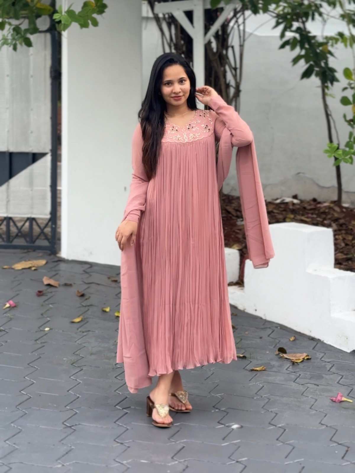 9A6A19CD-A339-425E-BF16-B715445C9AC92 Blush pink kurti - Image 1