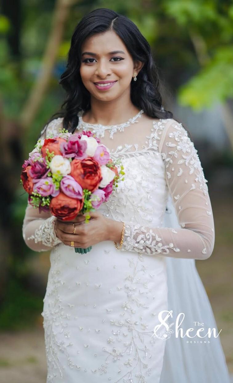 C7F9933B-E57B-42A3-A209-4A1E24628D80 (1) off-white bridal wedding gown - Image 1