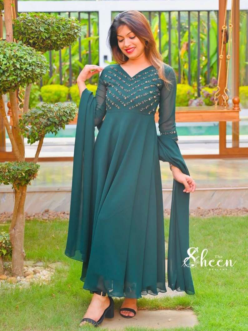 CB28DF79-43CE-4A2E-B024-CC0704B747B2 (1) Bottlegreen faux georgette - Image 1