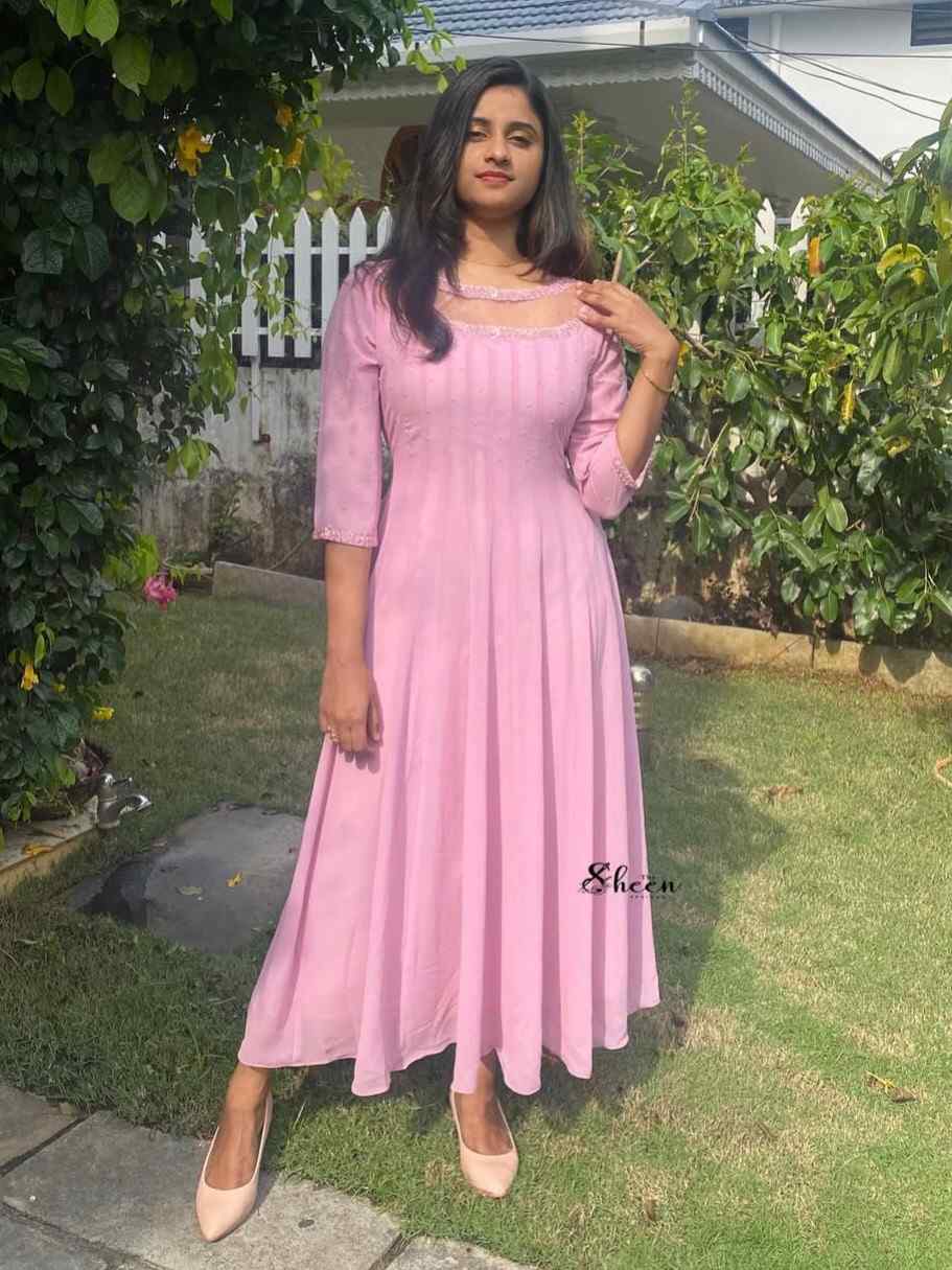 F4CA76F6-A918-43D6-A975-817AB4E2214C (1) Pastel pink panel-cut kurti - Image 1