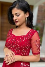 Red gown - Image 2